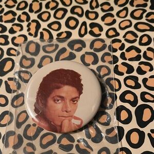 Vintage 1970s Michael Jackson lapel pinButton with Iconic Portrait of the music